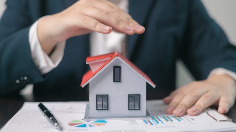 What Kind of Insurance Do You Need for a Hurricane_